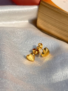 AMARA HEART STUD EARRINGS